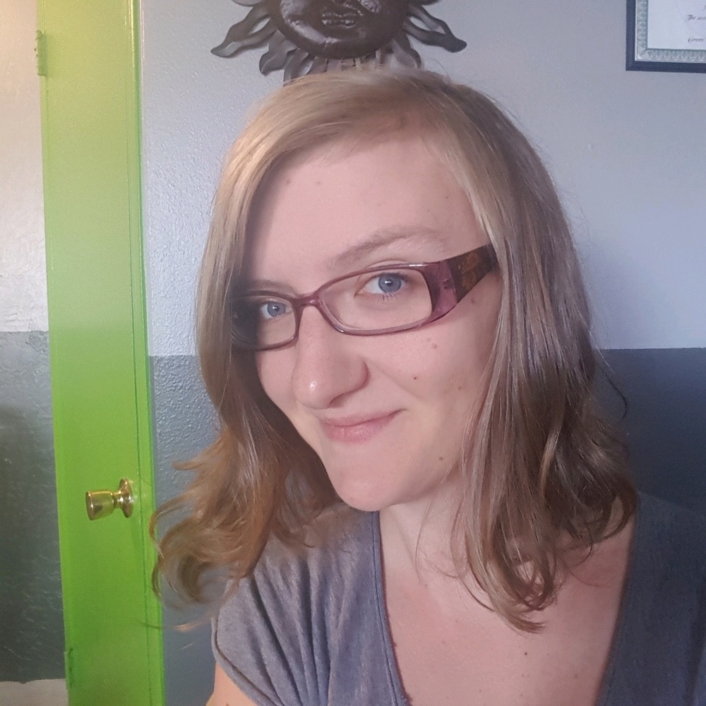 Meet your Posher, April